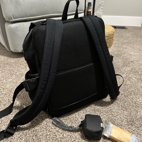 Beis ultimate diaper bag - Picture 2 of 6